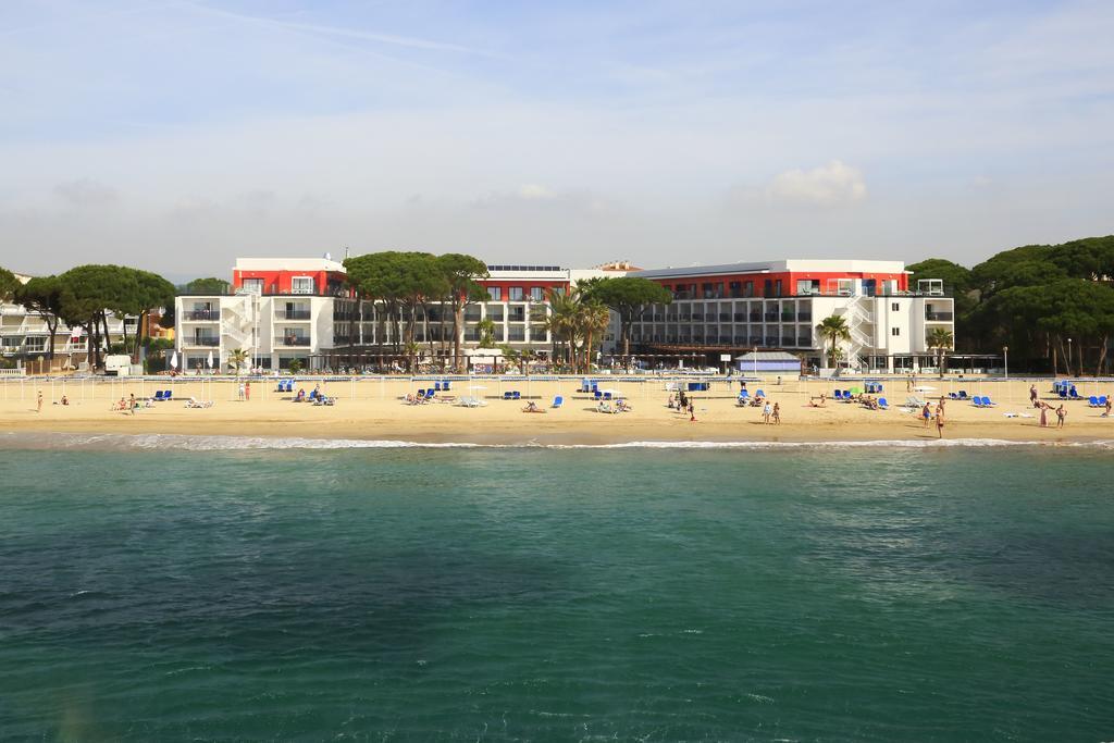 Отель Estival Centurion Playa Камбрильс Экстерьер фото
